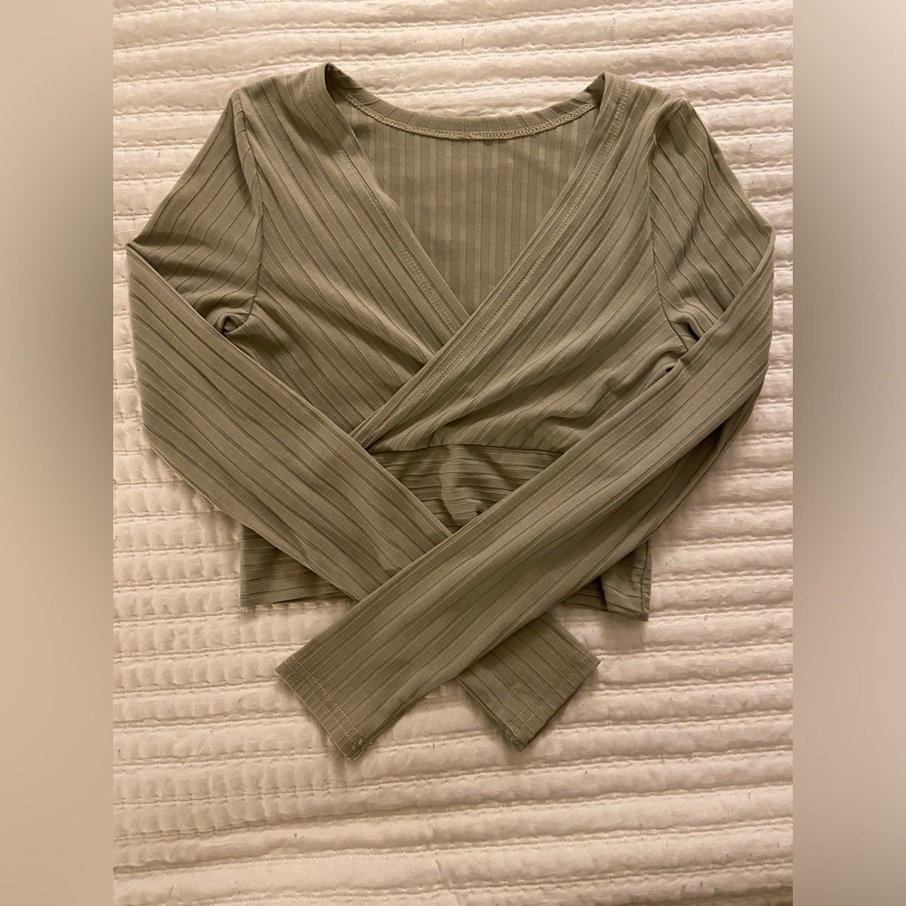 XS Long Sleeve Green Tight Crop Top